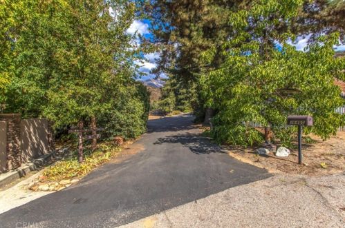 36460 Rodgers Ln, Yucaipa, CA 92399-9702