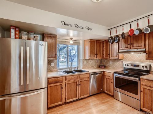 5321 Pagosa Way, Aurora CO 80015-2452 exterior