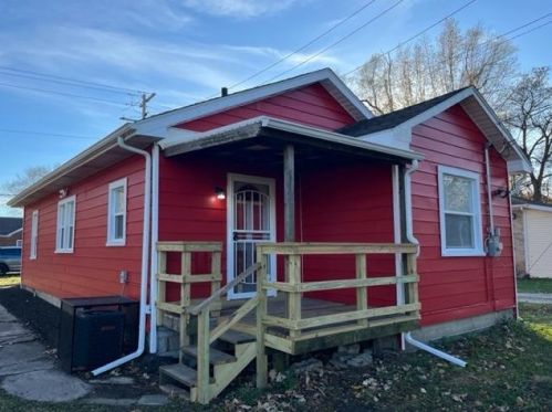 1040 43 Ave, Gary IN 46409-2218 exterior