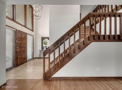 505 Adams St, Oak Brook, IL 60521-3166