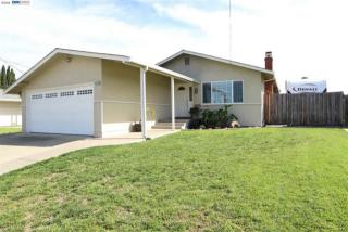 4246 Woodcrest Dr, Fremont, CA 94538-4021