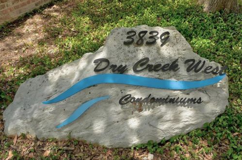 3839 Dry Creek Dr, Austin TX  78731-4857 exterior