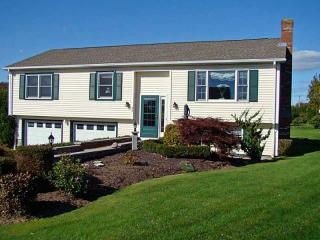 59 Loring St, Middletown, RI 02842-5982