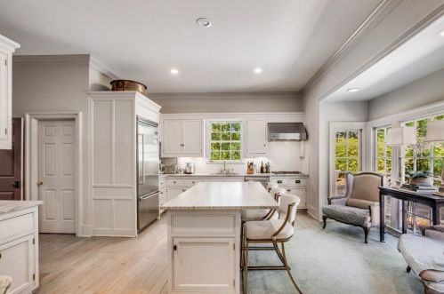 3229 Arden Rd, Atlanta GA  30305-1918 exterior