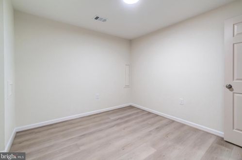 8527 Bauer Dr, Springfield VA  22152-2345 exterior