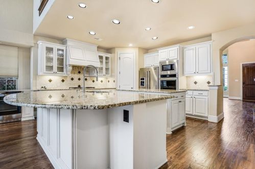 9119 Cochran Bluff Ln, Dallas, TX 75220-5235