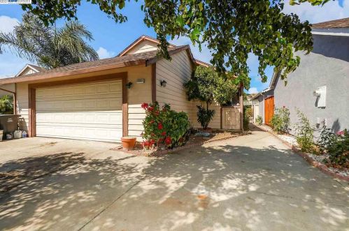 29862 Chance St, Hayward, CA 94544-6560