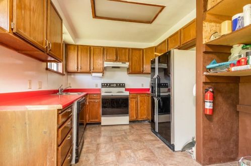 8336 Old San Isabel Rd, Greenwood CO 81069-8605 exterior