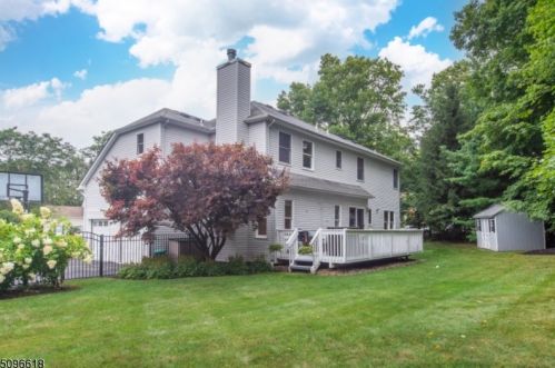30 Marjaleen Dr, Dover NJ  07869-3496 exterior