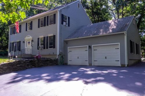 65 Sunset Dr, Killingly, CT 06239-2129