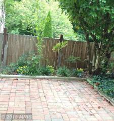 6005 Sweet Dale Ct, Springfield VA  22152-1430 exterior