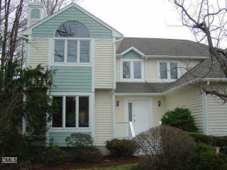 3 Cannon Brook Ln, Norwalk, CT 06851-3835