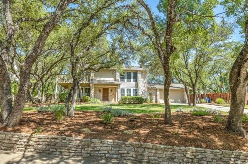 1505 Falcon Ledge Dr, Austin TX  78746-6103 exterior