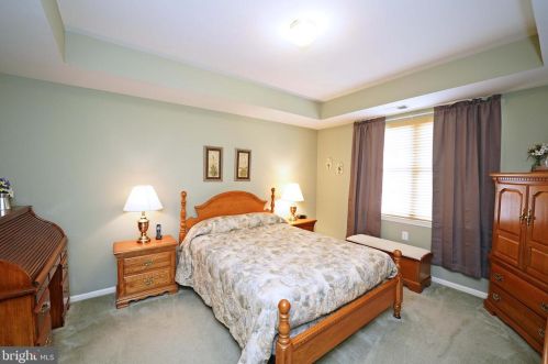 175 Meadowlark Dr, Trenton NJ  08690-3545 exterior