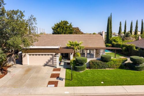 1880 Chester Dr, Tracy, CA 95376-2301
