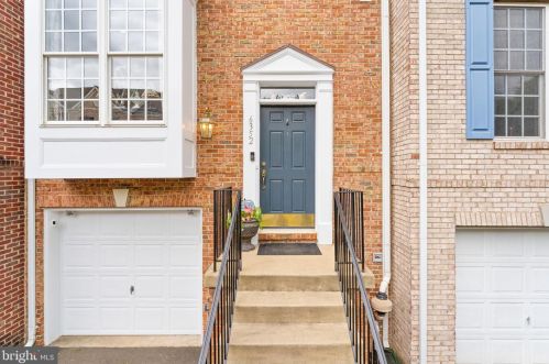 6352 Cullen Pl, Haymarket, VA 20169-5400