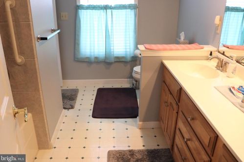 1954 Pickering Trl, Lancaster PA exterior