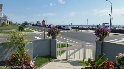 311 Ocean Ave, Avon, NJ 07717-1421