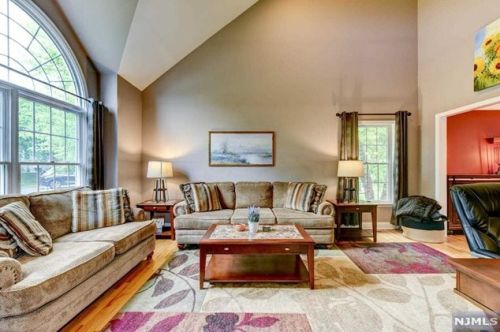 8 Matthew Ct, Dover NJ  07869-1058 exterior