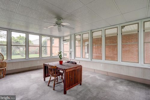 1651 Sunset Ave, Lancaster PA  17601-4355 exterior