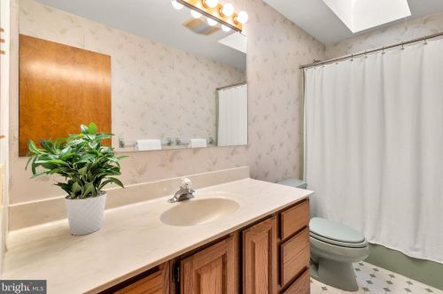 738 Sharpsburg Dr, Davidsonville MD 21035-1927 exterior