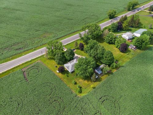 15354 Plank Rd, Sycamore IL  60178-8743 exterior