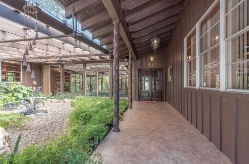 112 Delmont Dr, Conroe, TX 77301-1319