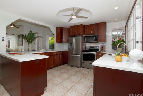 6857 Niumalu Loop, Honolulu HI  96825-1646 exterior