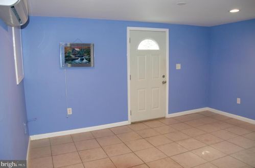 7635 Dunston St, Springfield VA  22151-2611 exterior