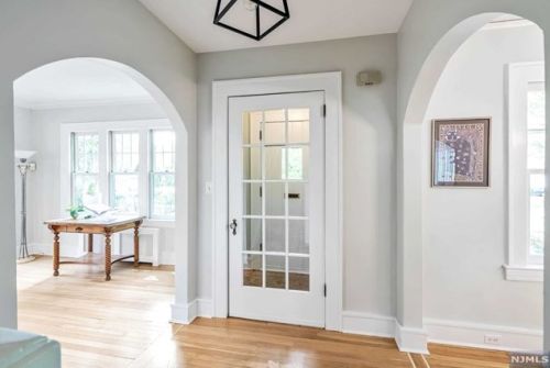 315 Pearsall Ave, Ridgewood, NJ 07450-2723