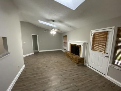 1105 Montclair Dr, Garland TX  75040-8139 exterior