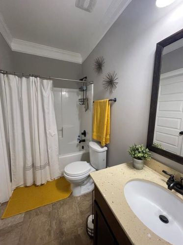 1233 Blairwood Ct, Atlanta GA  30331-7490 exterior