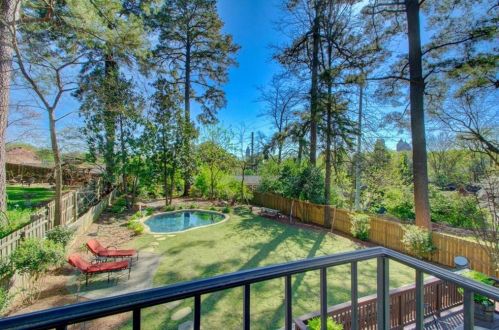 627 Hillpine Dr, Atlanta GA  30306-3222 exterior