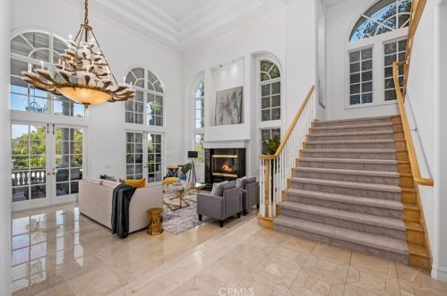 1 Charlotte, Irvine CA  92603-3448 exterior