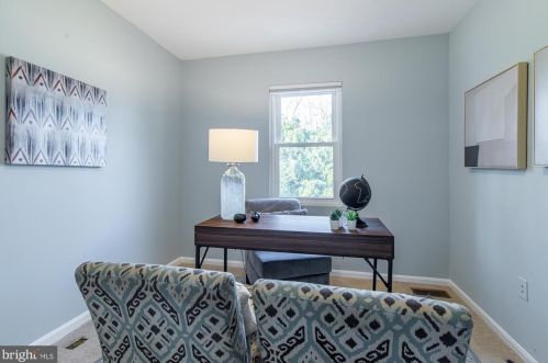 125 Kinsman View Cir, Silver Spring MD 20901-1600 exterior