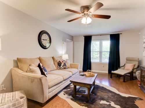 5621 Wedgworth Rd, Fort Worth TX  76133-2806 exterior