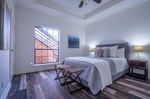 9630 Greenville Ave, Dallas TX 75243-6432 exterior