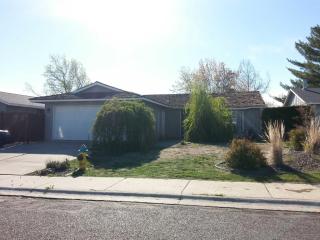 606 54th Ave, Yakima, WA 98908-3677
