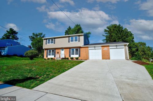 10 Carnation Pl, Trenton, NJ 08648-3229