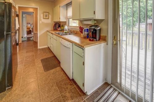 1985 Smyrna Ln, Conyers GA 30094-5158 exterior