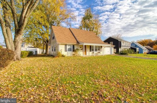 20 Harper Ln, Willingboro, NJ 08046-1712