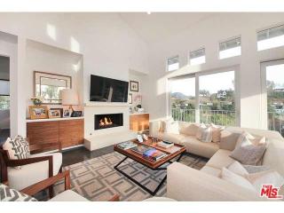 6100 Rodgerton Dr, Los Angeles CA  90068-1964 exterior