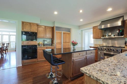 2359 Heather Hill Blvd, Cincinnati OH  45244-2666 exterior