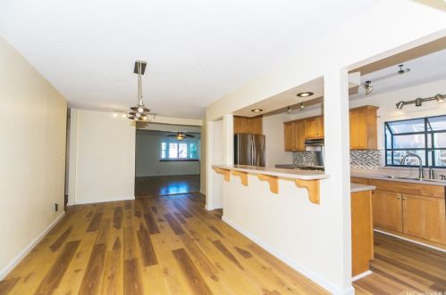 229 Anapalau St, Honolulu HI  96825-2244 exterior