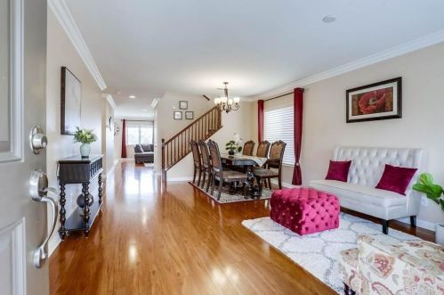 866 Via La Venta, San Marcos, CA 92069-4200