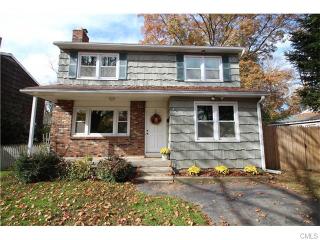 130 Baros St, Fairfield, CT 06824-4140