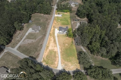 5 Allison Rd, Moreland, GA 30259-2579