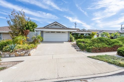 12022 Elmrock Ave, Whittier, CA 90604-3725