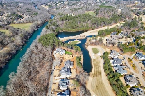 628 Crescent River Pass, Suwanee GA  30024 exterior