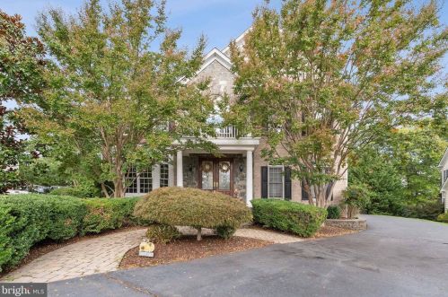 43014 Waters Overlook Ct, Leesburg, VA 20176-6804